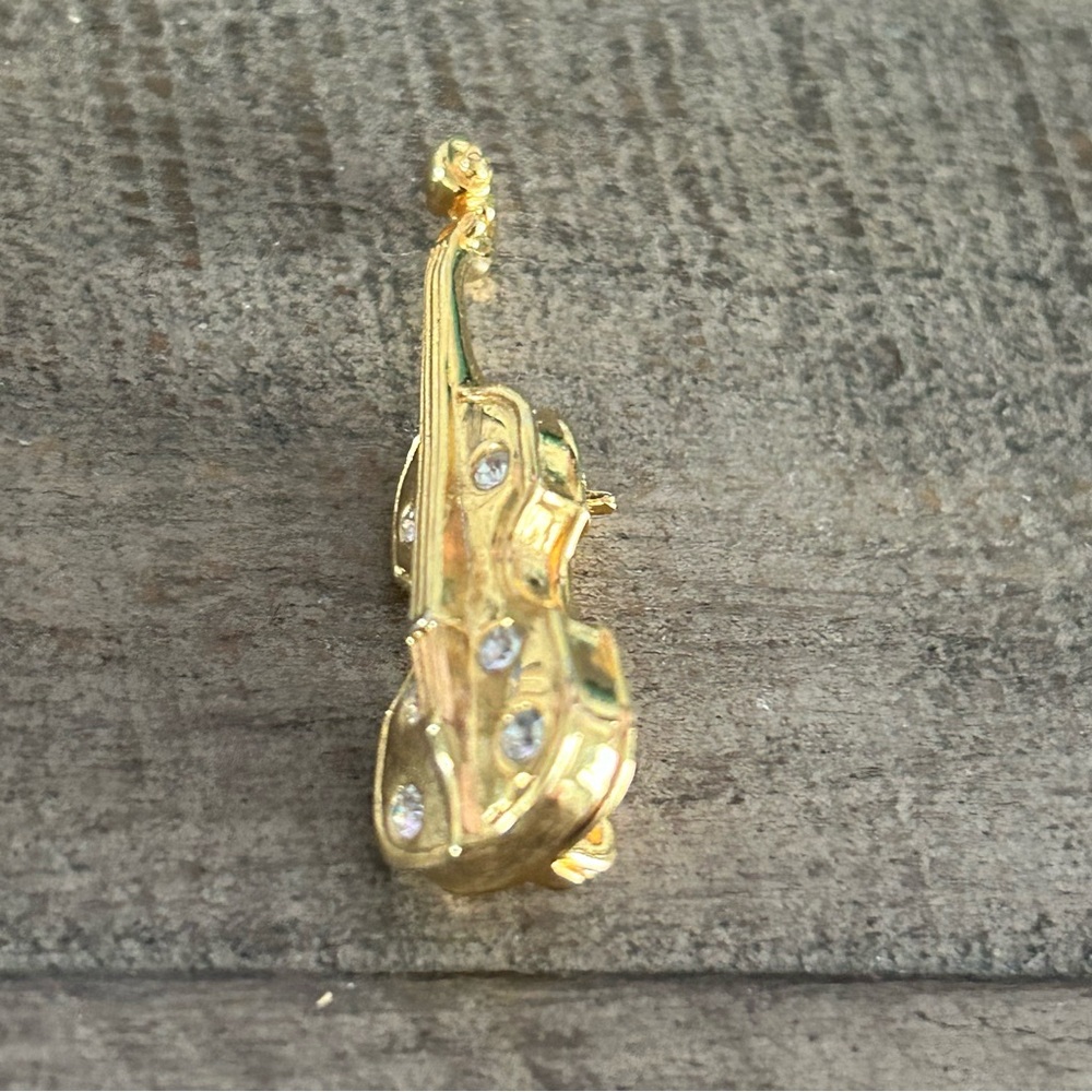 Gold Violin Pendant Pin Brooch Rhinestone Accents Fashion jewelry Accessory - Picture 4 of 10